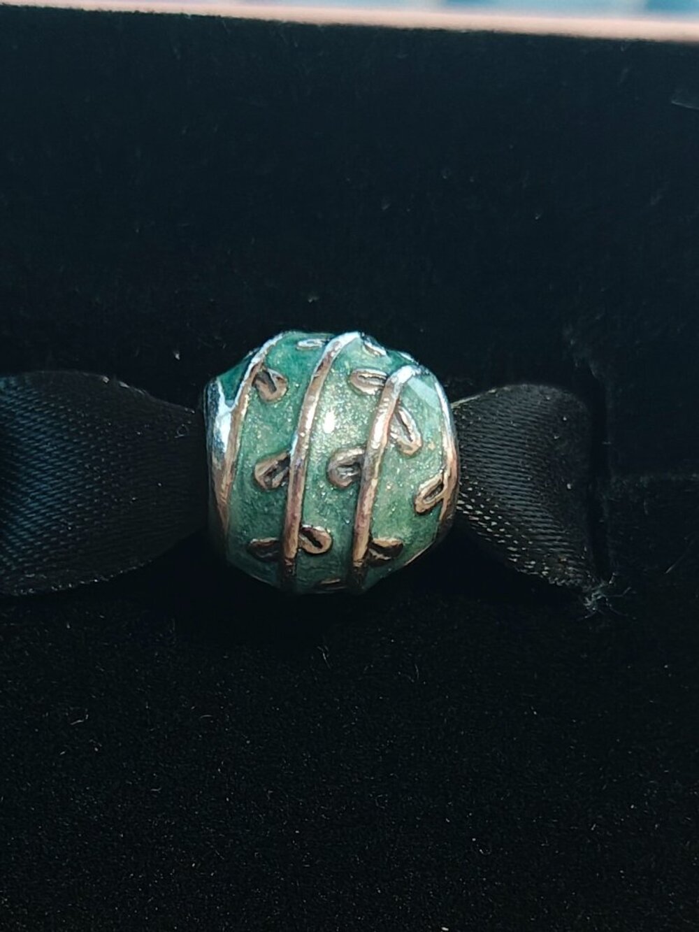 Authentic Pandora Light Blue Vines Charm – 790525EN18 Sterling Silver (Retired)